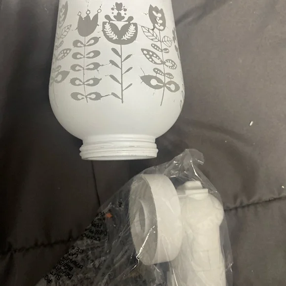 Warmer - Picture 1 of 3